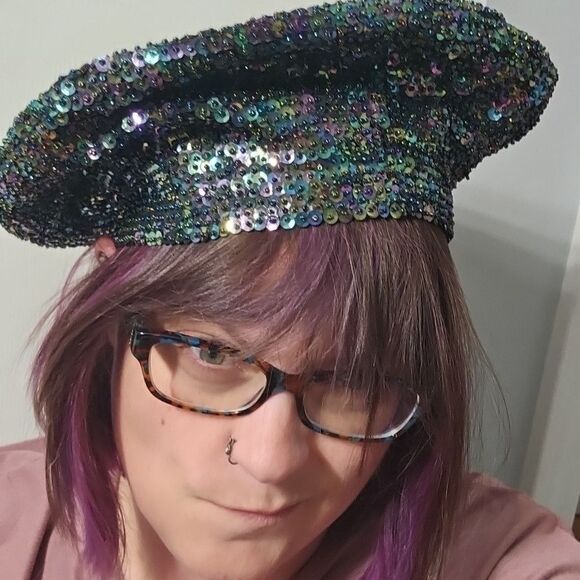 Vintage 1980s JC Statement Beret With Iridiscent Sequins - Picture 9 of 9